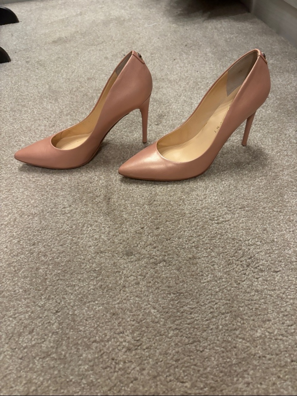 Pointed Toe Pump blush - Picture 2 of 10